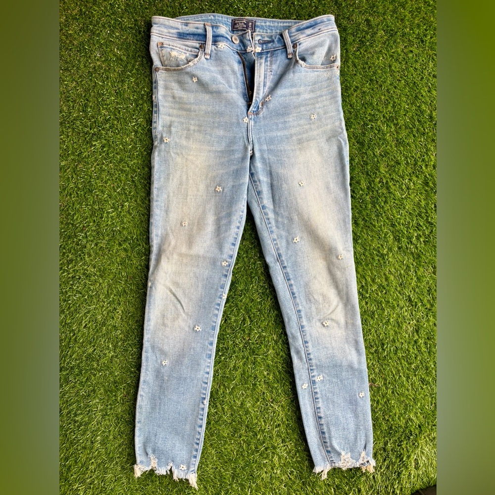 Abercrombie & Fitch Light Blue Embroidered Women's Jeans